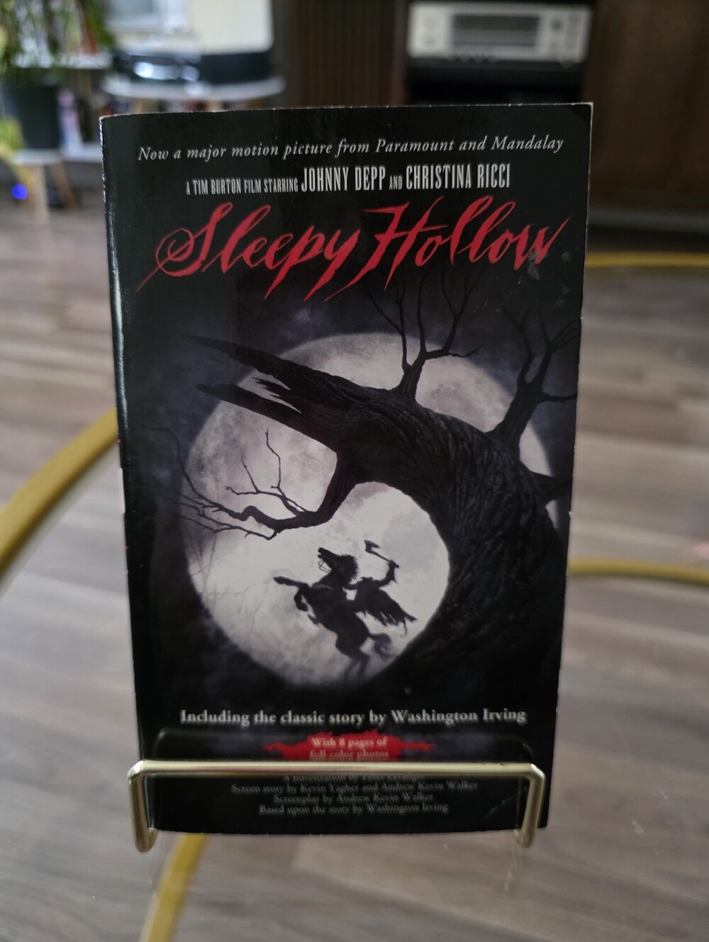 Sleepy Hollow - Movie Tie-In Paperback Book